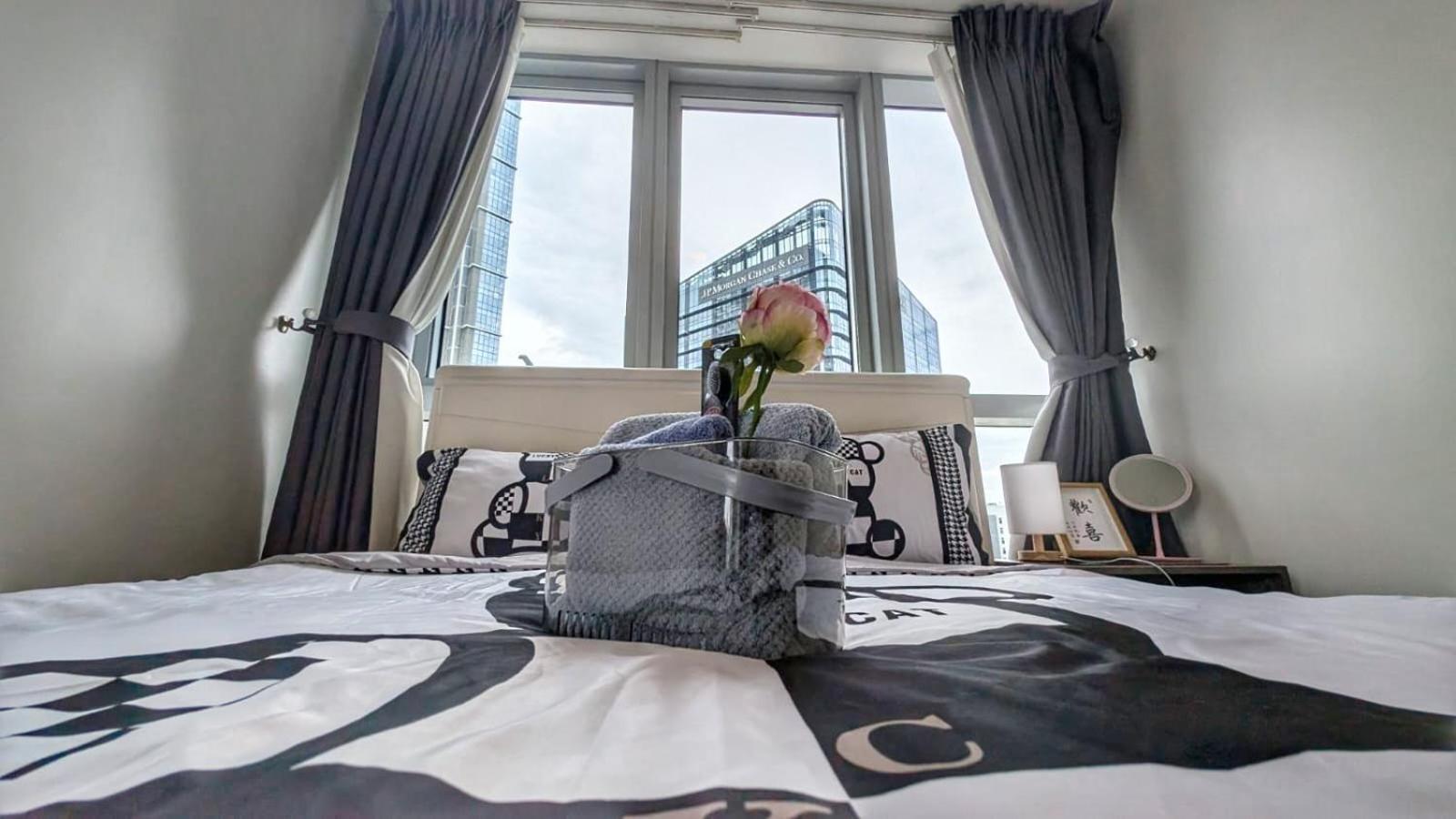 Eg Private House -Bgc Uptown Aparthotel Taguig Exteriör bild
