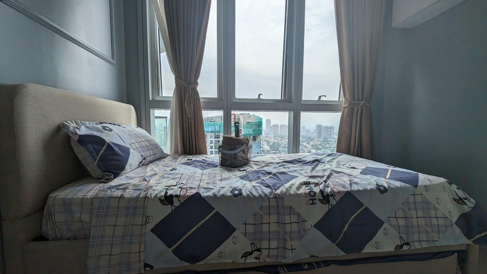 Eg Private House -Bgc Uptown Aparthotel Taguig Exteriör bild