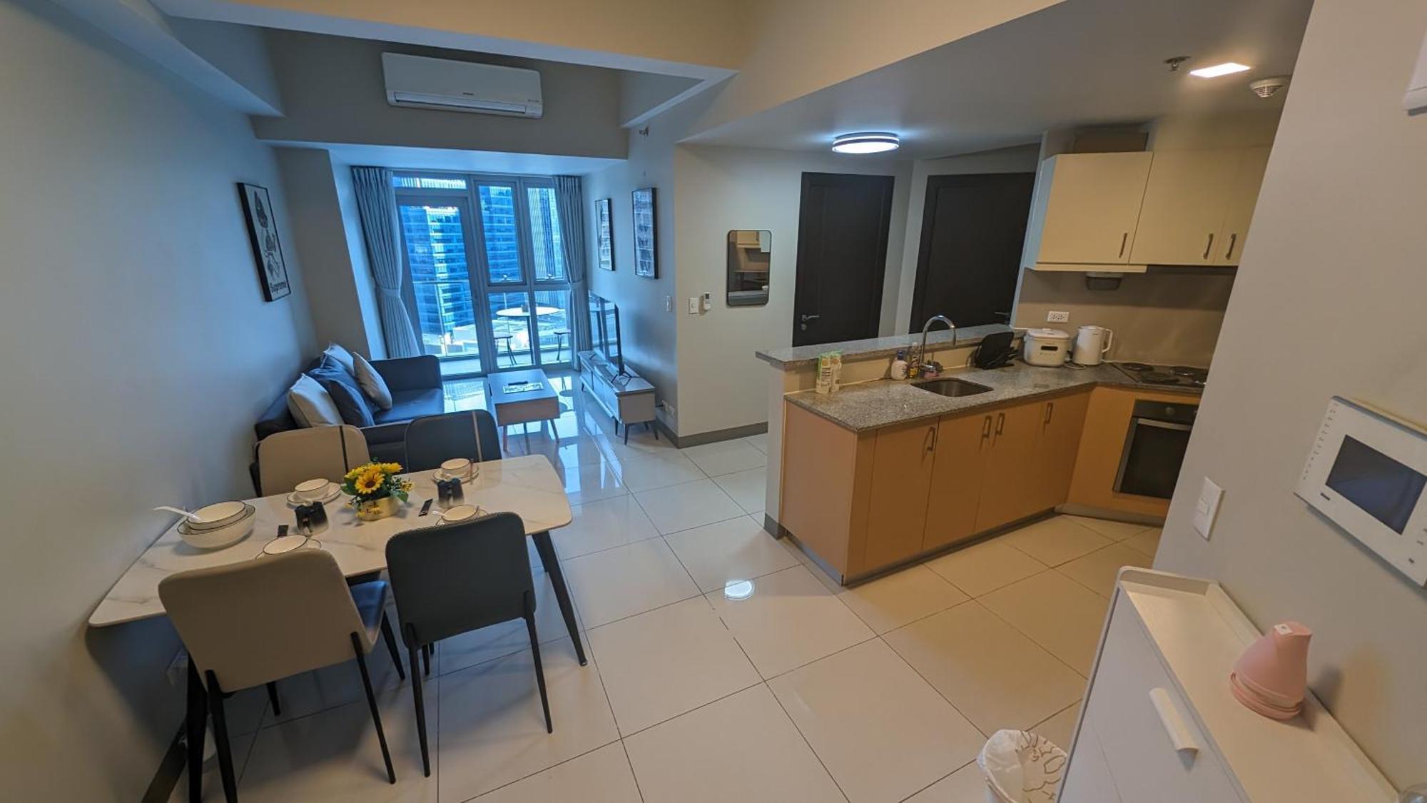 Eg Private House -Bgc Uptown Aparthotel Taguig Exteriör bild